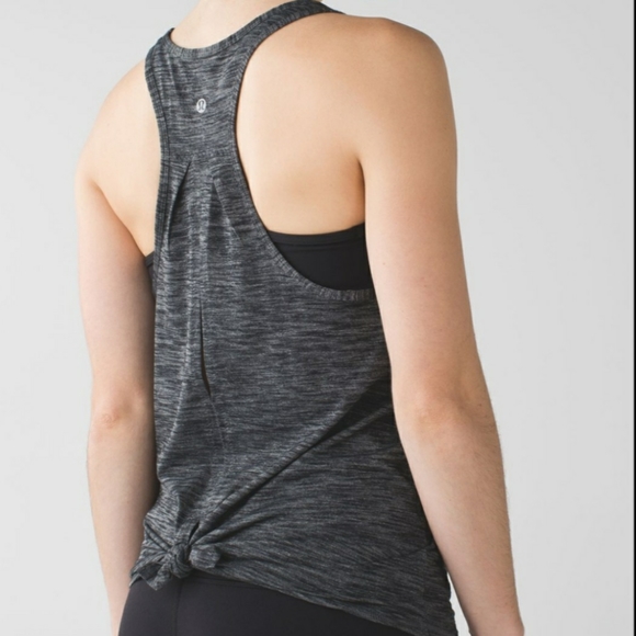 Lulu🍋Salute the Sun Tank - Picture 2 of 6